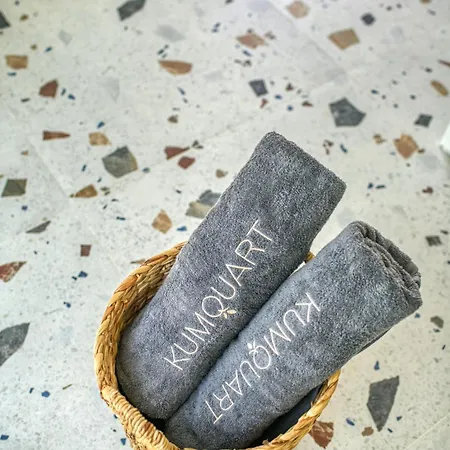Kumquart Estate- Bergamot Gerendaház